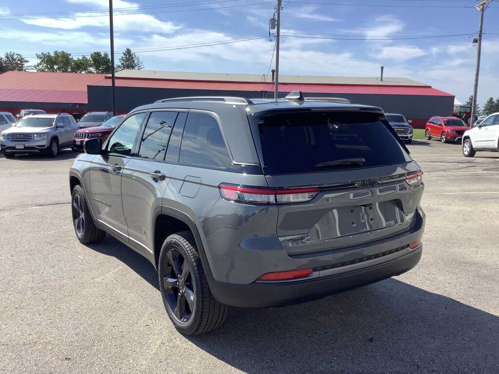 2027 Jeep Grand Cherokee Limited