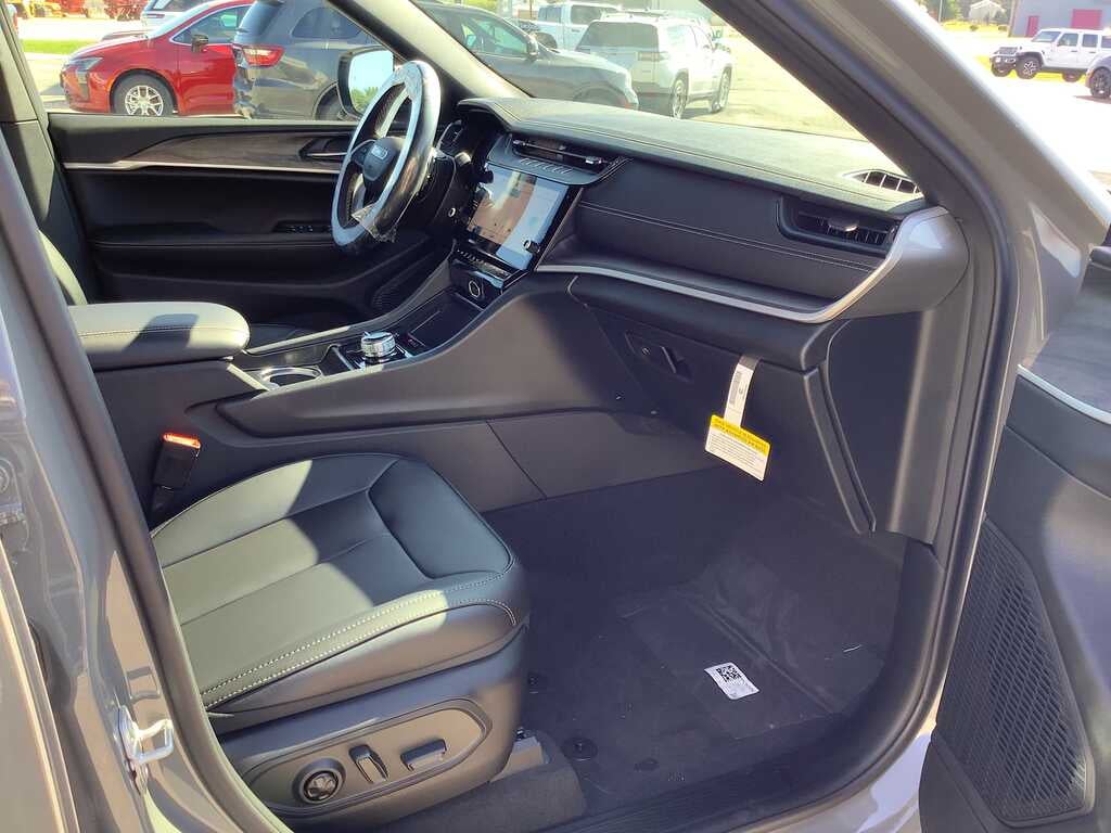 2027 Jeep Grand Cherokee Limited