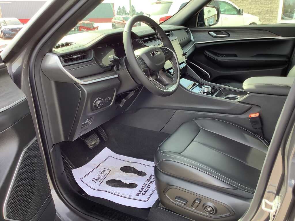 2026 Jeep Grand Cherokee GRAND CHEROKEE L LIMITED 4X4