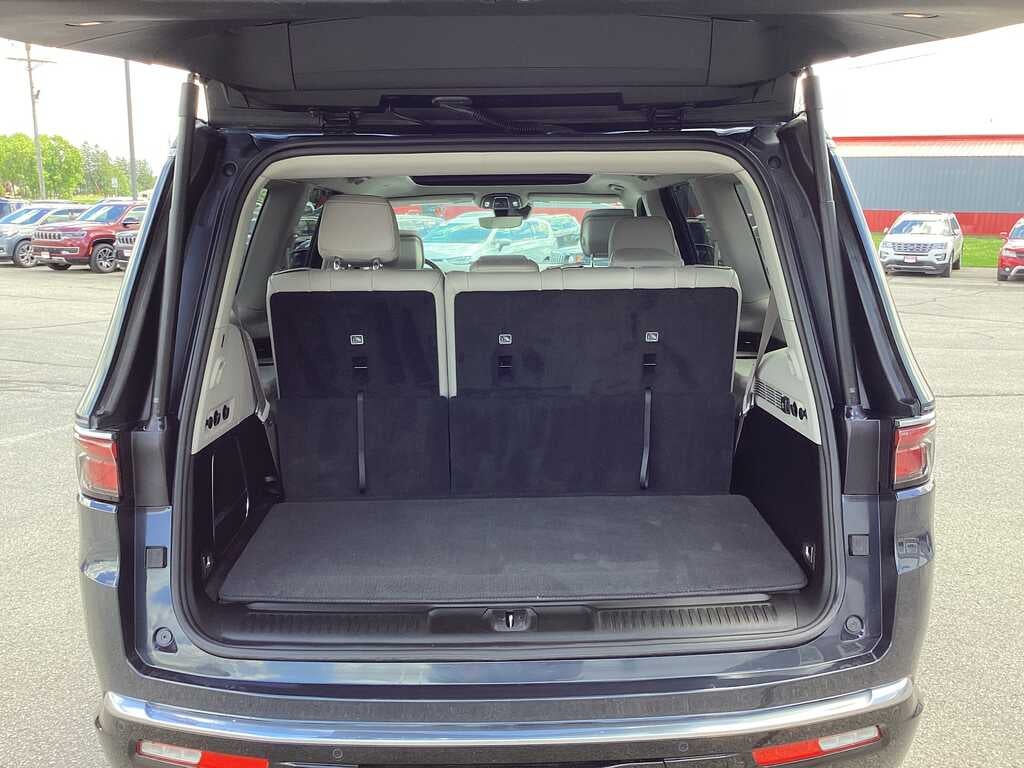 2023 Jeep Wagoneer Series I 4x4