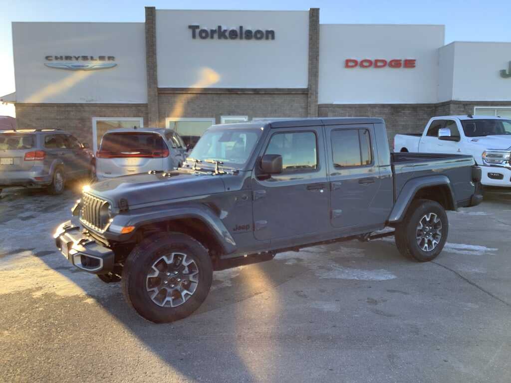 2026 Jeep Gladiator GLADIATOR SAHARA 4X4