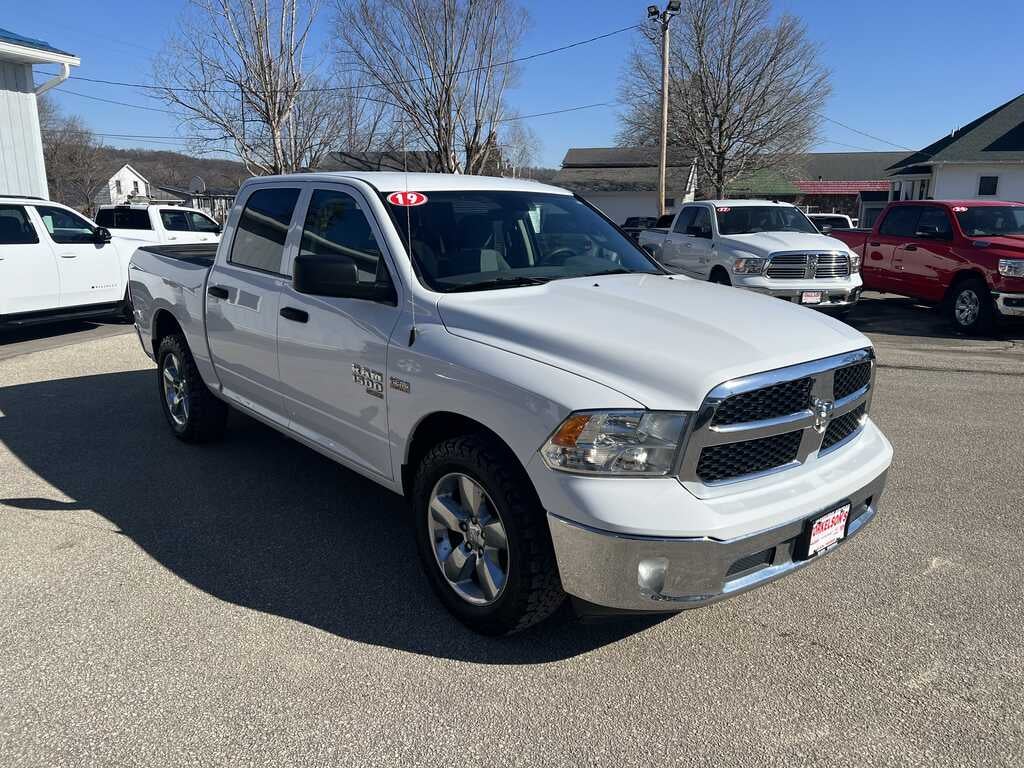 2019 RAM 1500 Classic Tradesman Crew Cab 4x4 5'7' Box