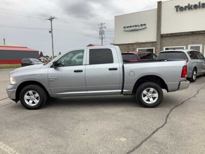 2022 RAM 1500 Classic SLT Crew Cab 4x4 5'7' Box