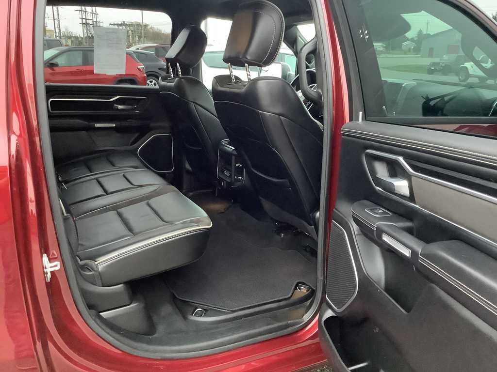 2023 RAM 1500 Laramie Crew Cab 4x4 5'7' Box