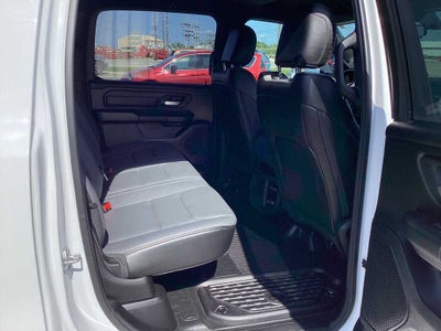 2022 RAM 1500 Tradesman Crew Cab 4x4 6'4' Box