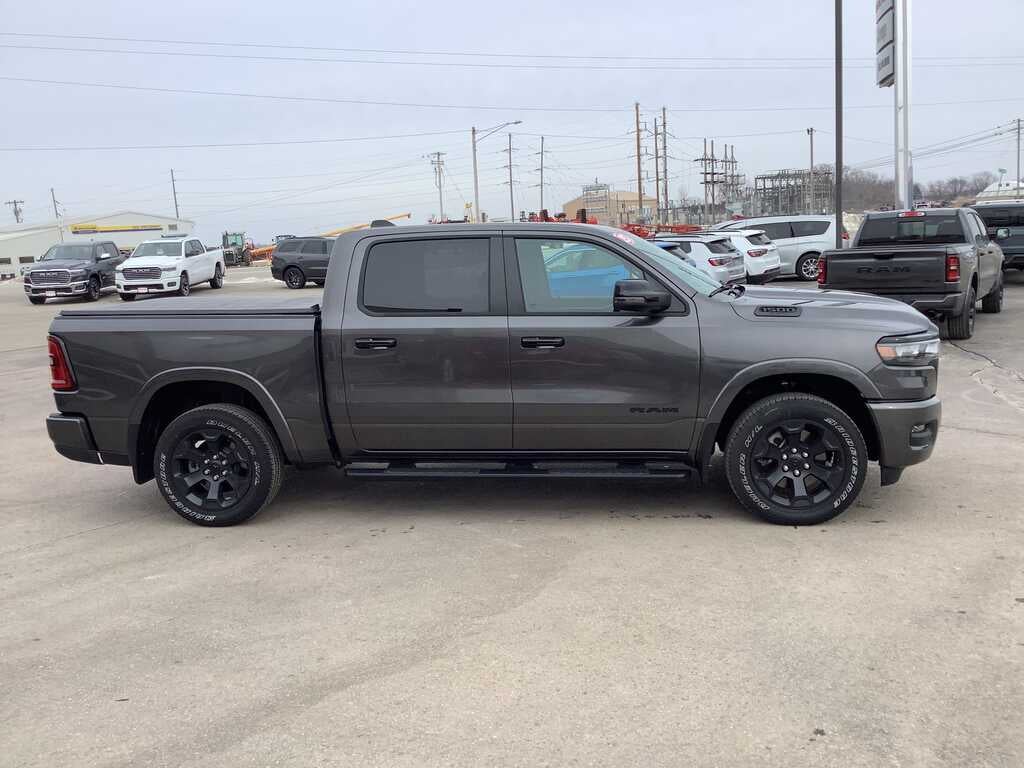 2025 RAM 1500 Big Horn Crew Cab 4x4 5'7' Box