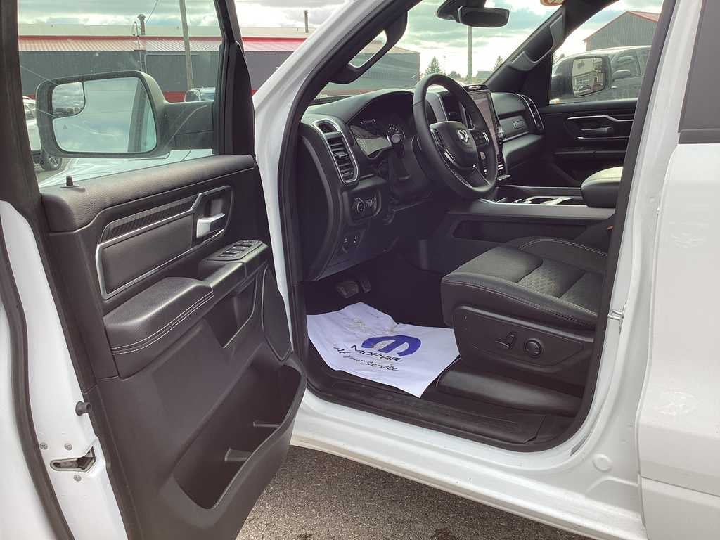 2025 RAM 1500 Big Horn Crew Cab 4x4 5'7' Box