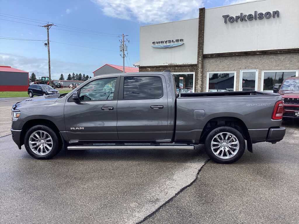 2023 RAM 1500 Laramie Crew Cab 4x4 6'4' Box