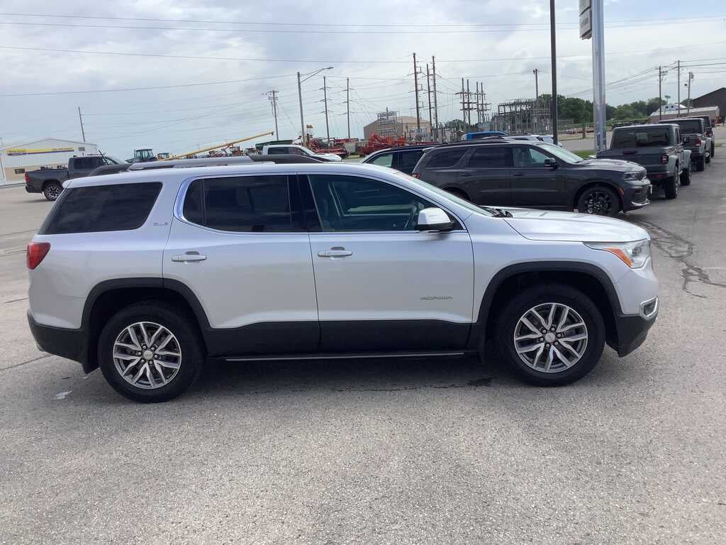 2019 GMC Acadia SLE-2