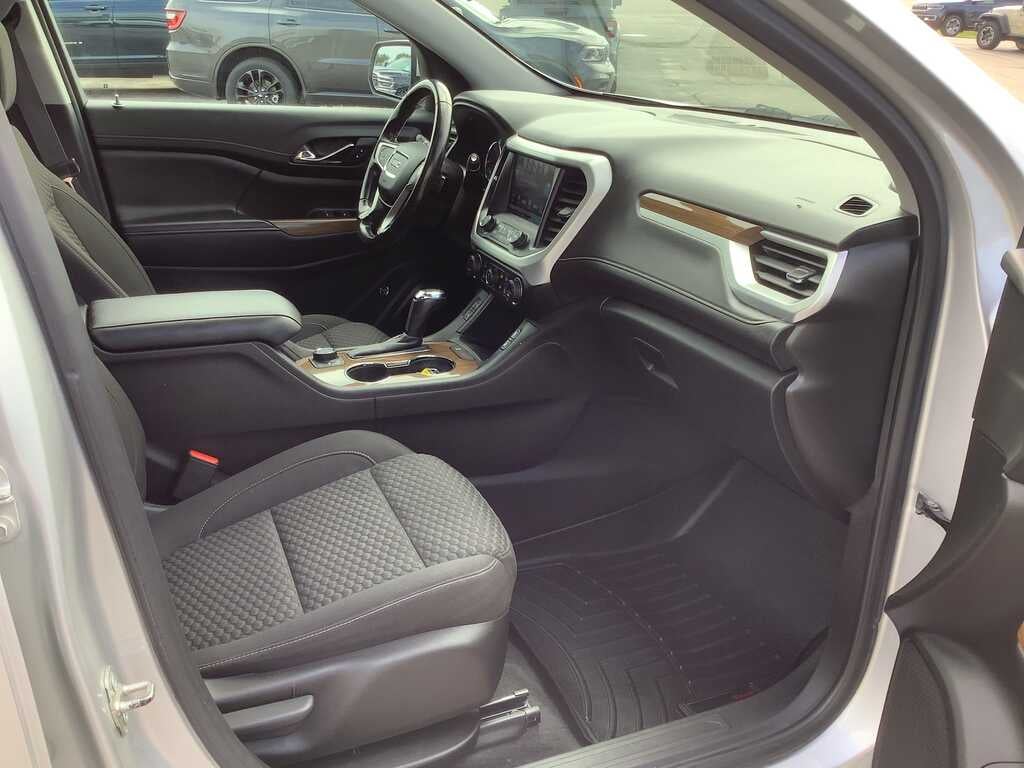 2019 GMC Acadia SLE-2