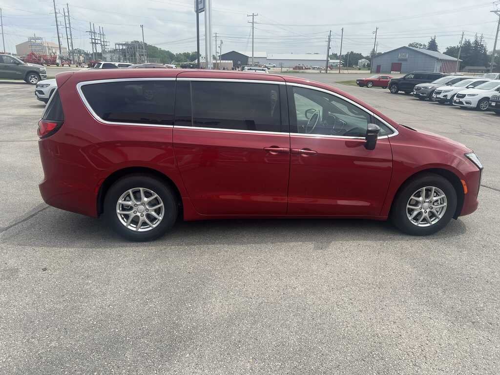 2027 Chrysler Pacifica PACIFICA SELECT