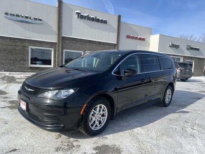 2023 Chrysler Voyager LX