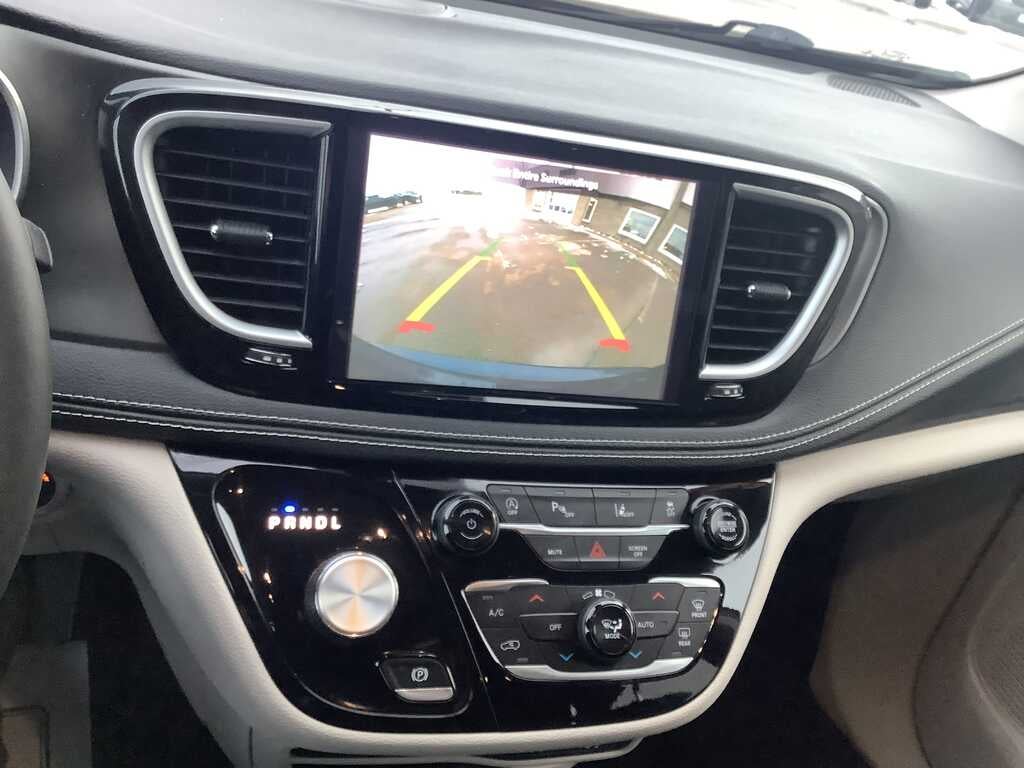 2023 Chrysler Pacifica Touring L AWD