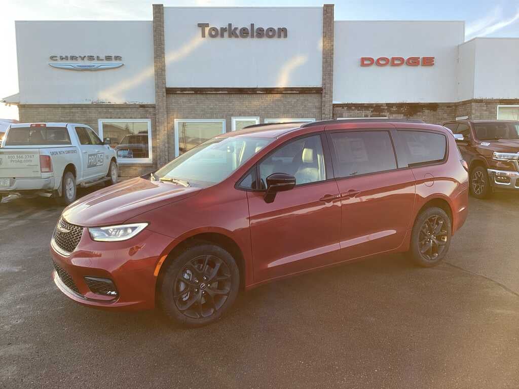 2026 Chrysler Pacifica PACIFICA SELECT AWD