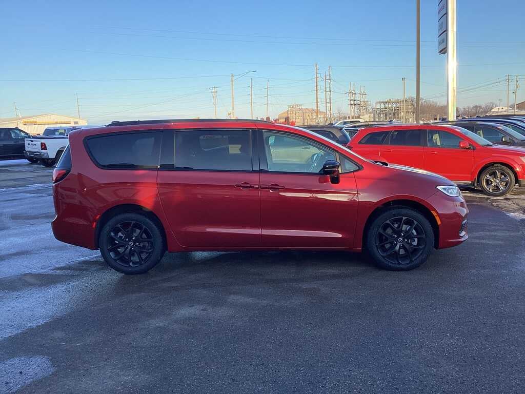 2026 Chrysler Pacifica PACIFICA SELECT AWD