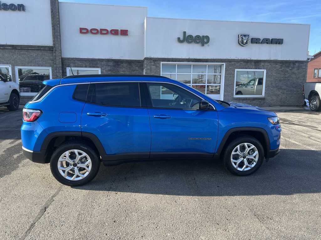 2026 Jeep Compass COMPASS LATITUDE 4X4