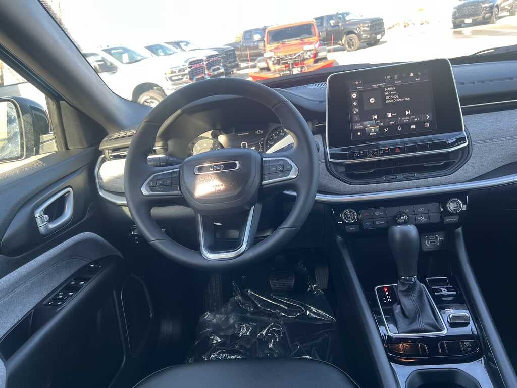 2026 Jeep Compass COMPASS LATITUDE 4X4