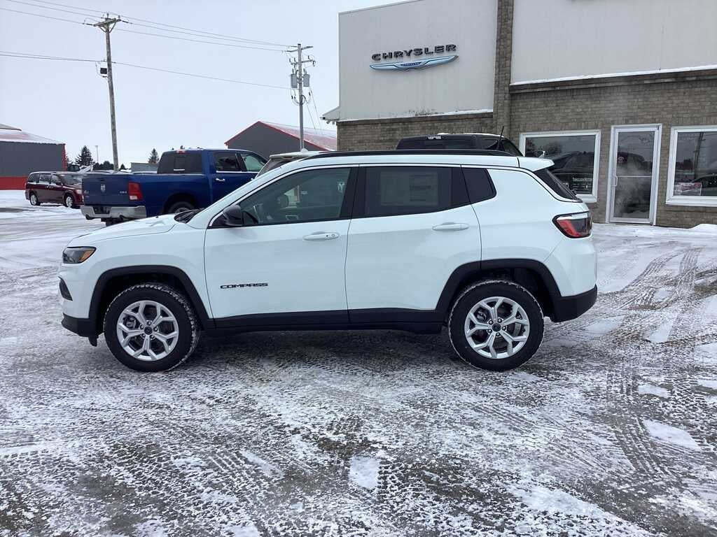 2026 Jeep Compass COMPASS LATITUDE 4X4