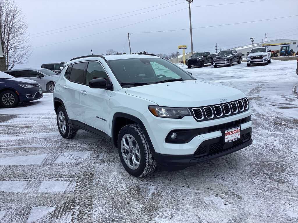 2026 Jeep Compass COMPASS LATITUDE 4X4