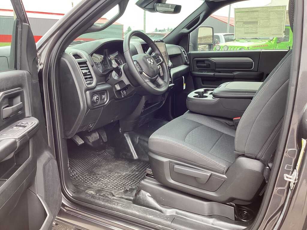 2026 RAM Ram 2500 RAM 2500 TRADESMAN REGULAR CAB 4X4 8' BOX