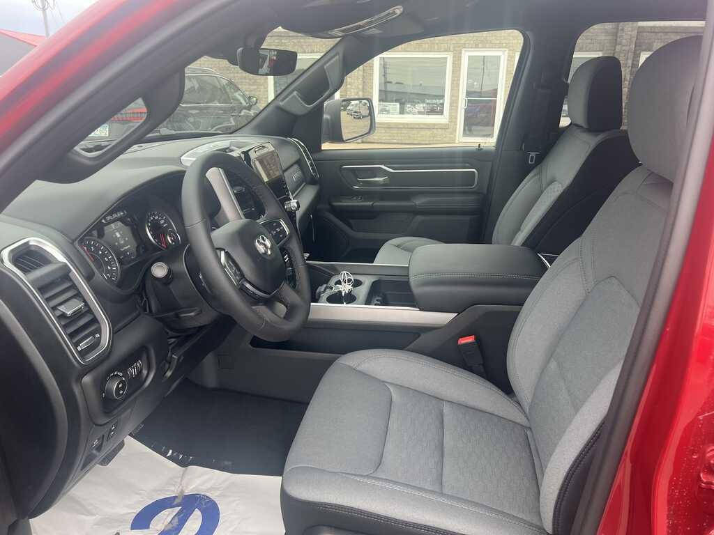2026 RAM 1500 RAM 1500 BIG HORN CREW CAB 4X4 5'7' BOX