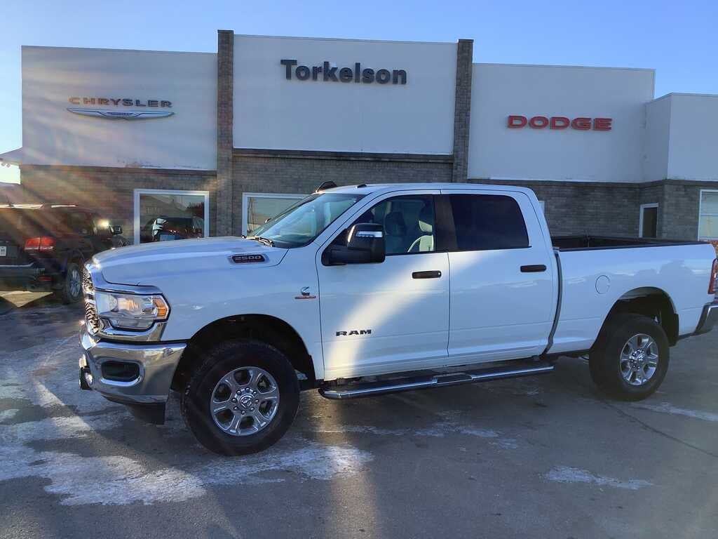 2024 RAM 2500 Big Horn Crew Cab 4x4 6'4' Box