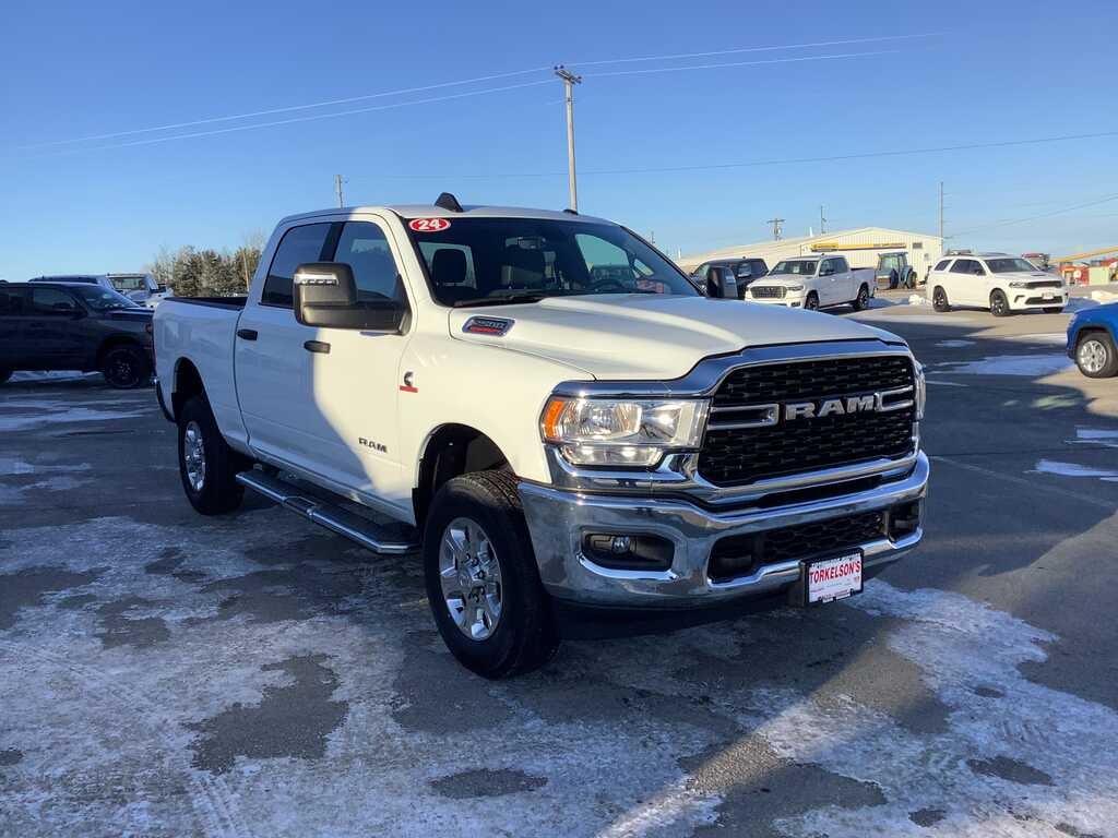 2024 RAM 2500 Big Horn Crew Cab 4x4 6'4' Box