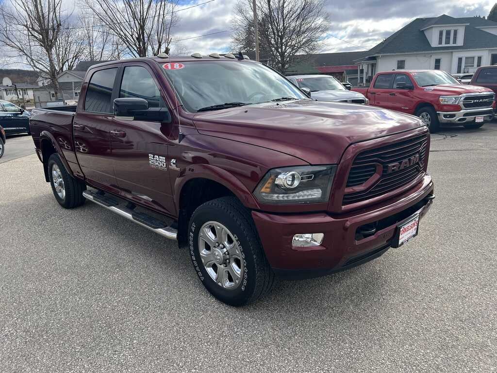 2018 RAM 2500 Laramie Crew Cab 4x4 6'4' Box