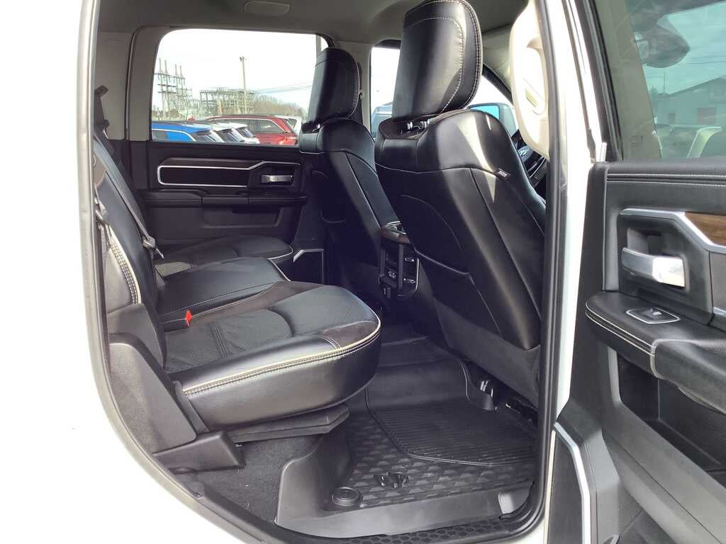 2023 RAM 2500 Laramie Crew Cab 4x4 6'4' Box