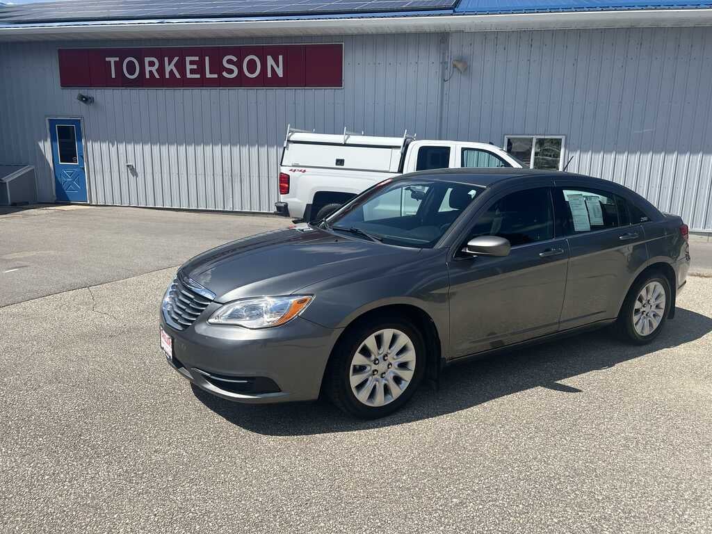 2013 Chrysler 200 LX