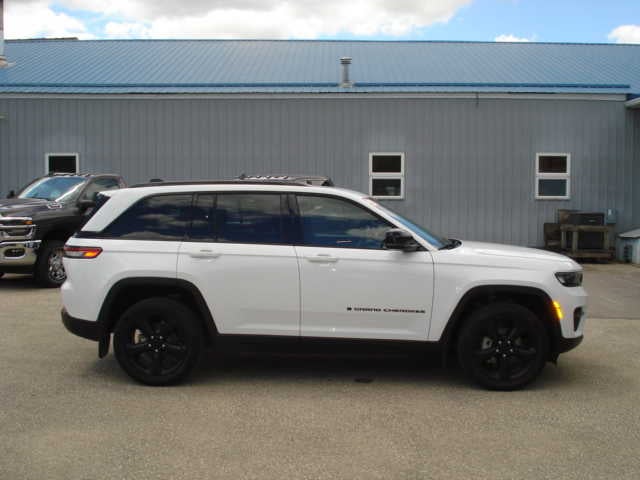 2022 Jeep Grand Cherokee Altitude 4x4