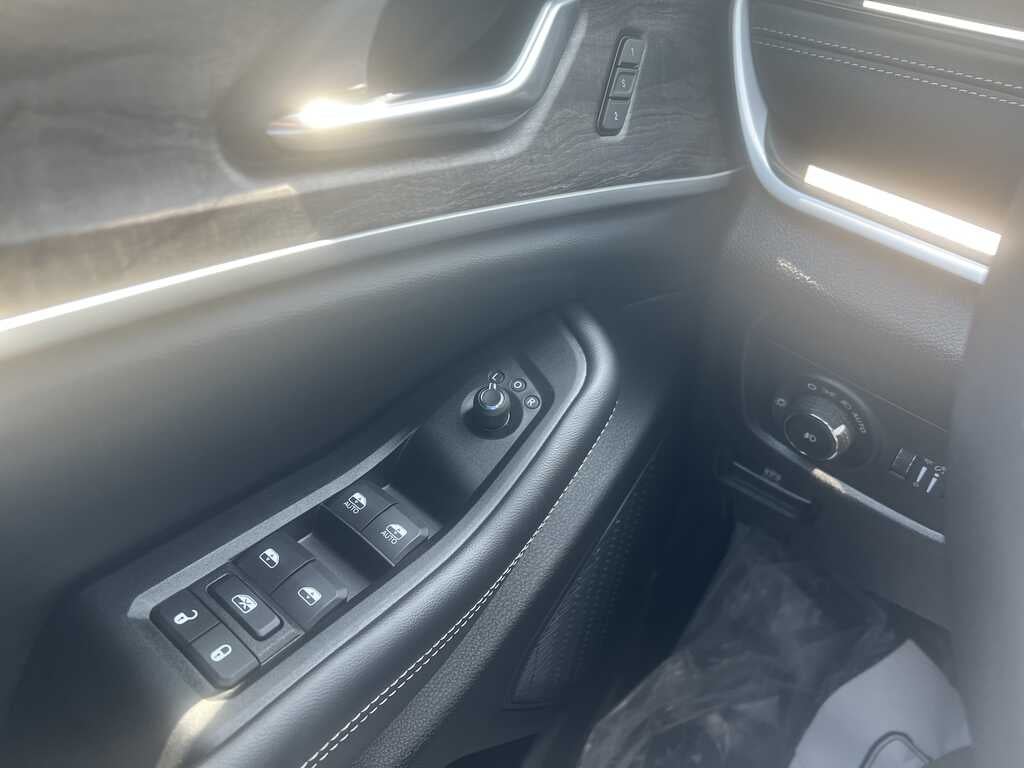 2026 Jeep Grand Cherokee L Limited 4x4