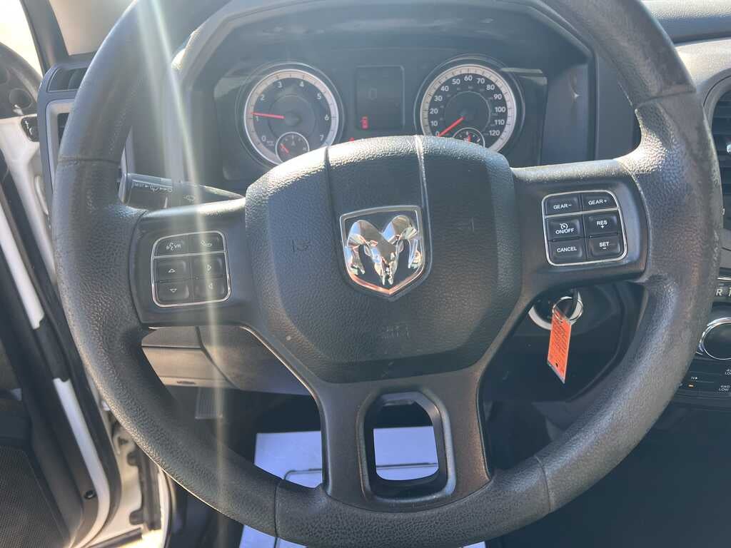 2019 RAM 1500 Classic Tradesman Crew Cab 4x4 5'7' Box