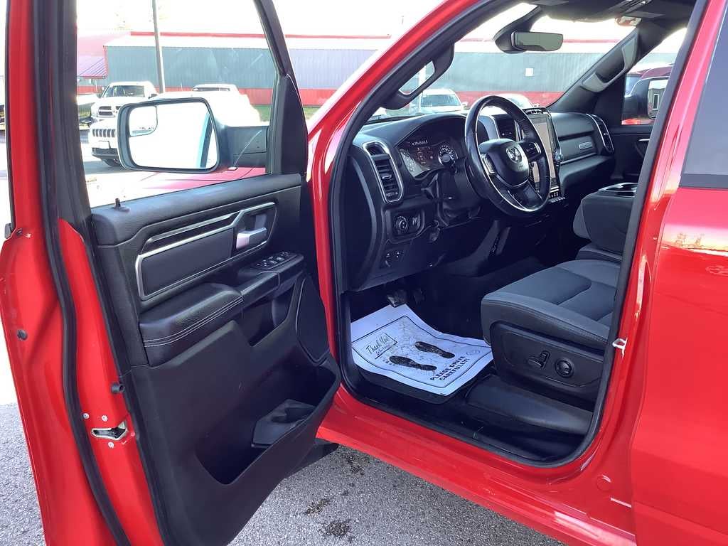 2024 RAM 1500 Big Horn Crew Cab 4x4 5'7' Box