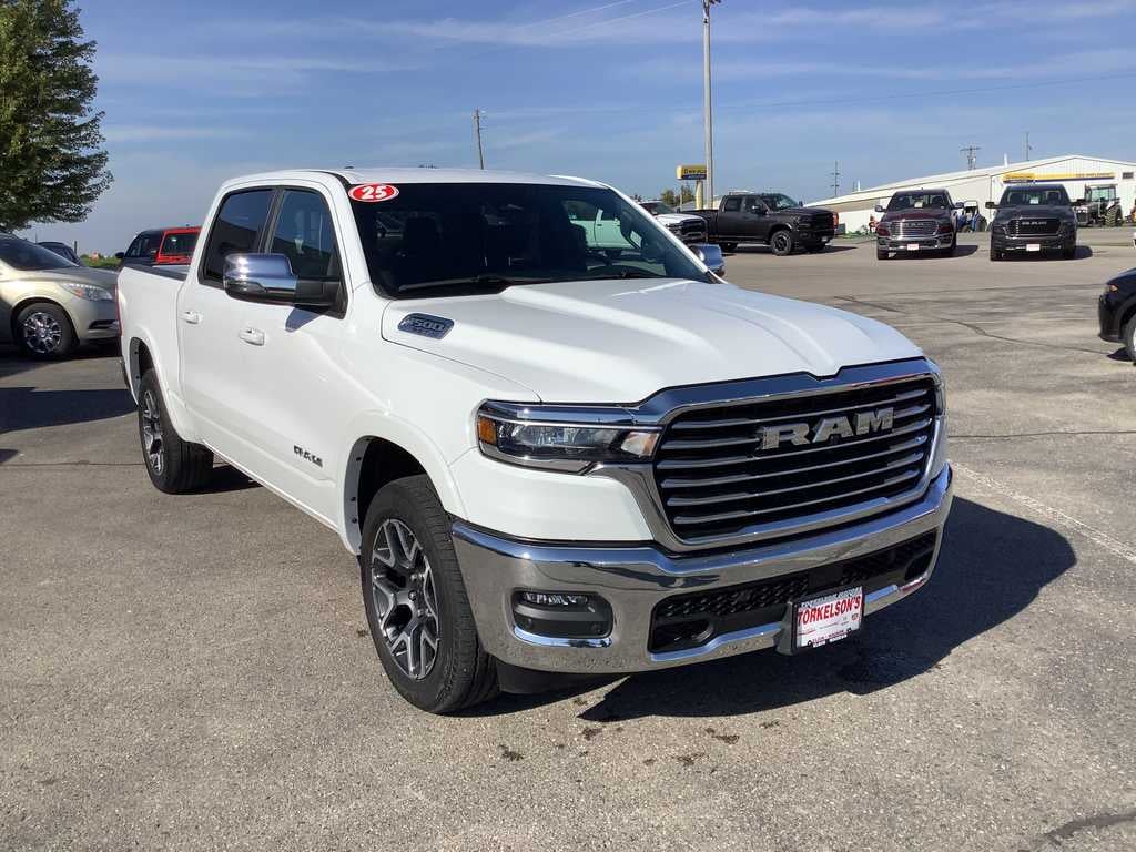 2025 RAM 1500 Laramie Crew Cab 4x4 5'7' Box