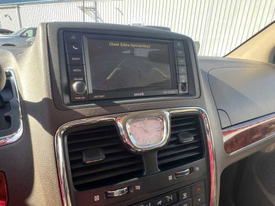 2016 Chrysler Town & Country Touring-L