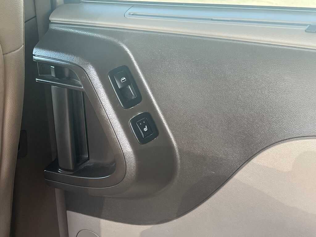2016 Chrysler Town & Country Touring-L