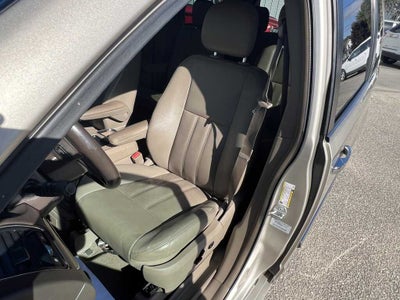 2016 Chrysler Town & Country Touring-L