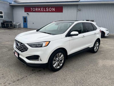 2022 Ford Edge Titanium
