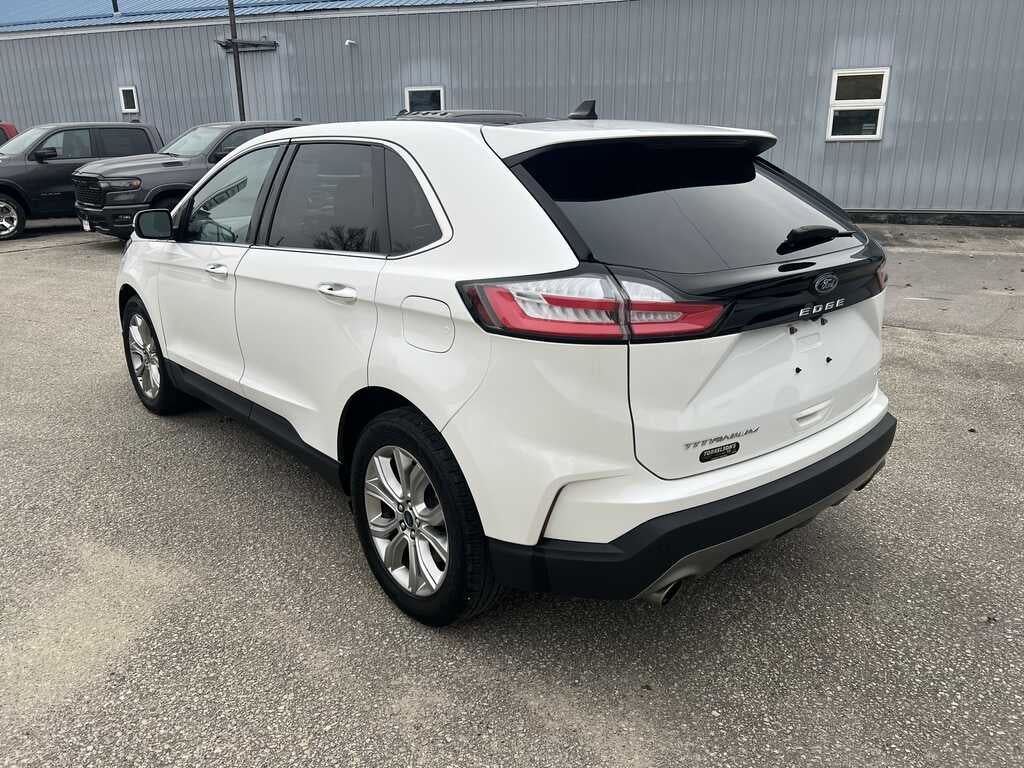 2022 Ford Edge Titanium