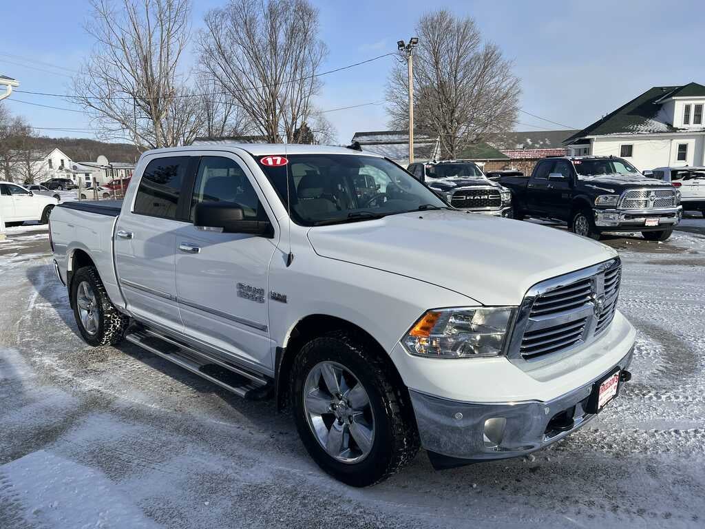 2017 RAM 1500 Big Horn Crew Cab 4x4 5'7' Box