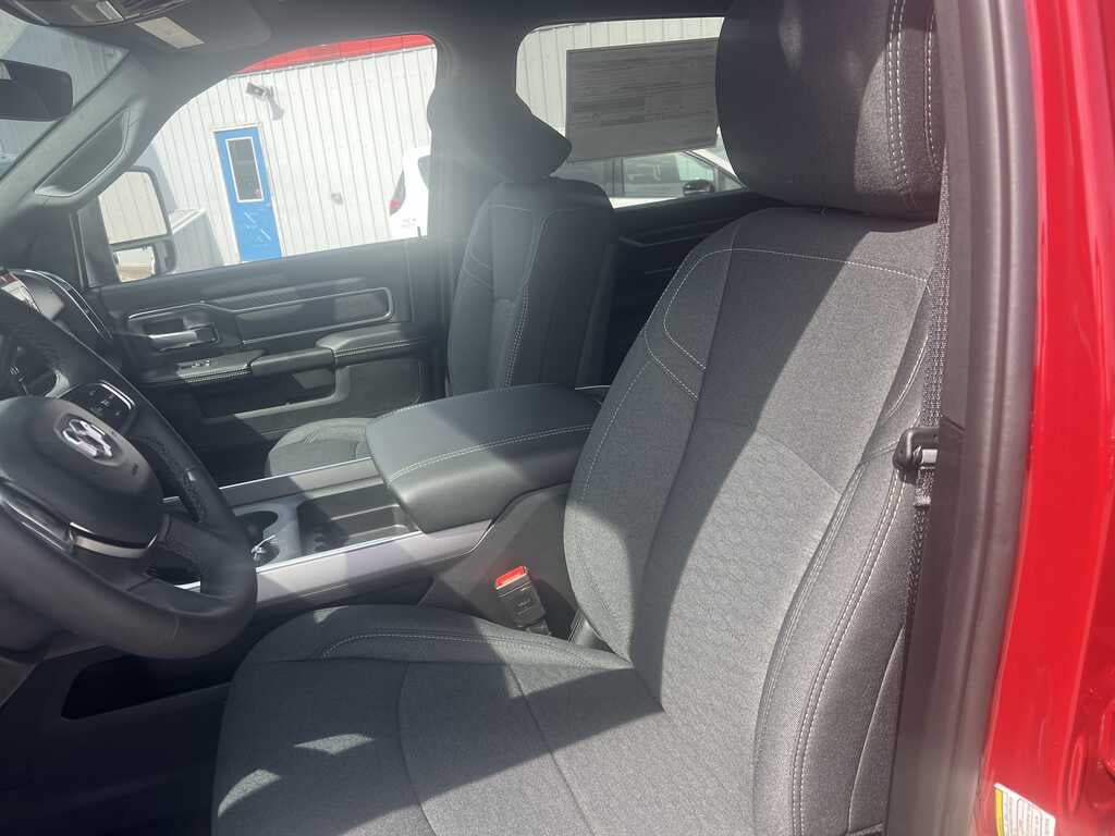 2026 RAM 2500 Big Horn Crew Cab 4x4 6'4' Box