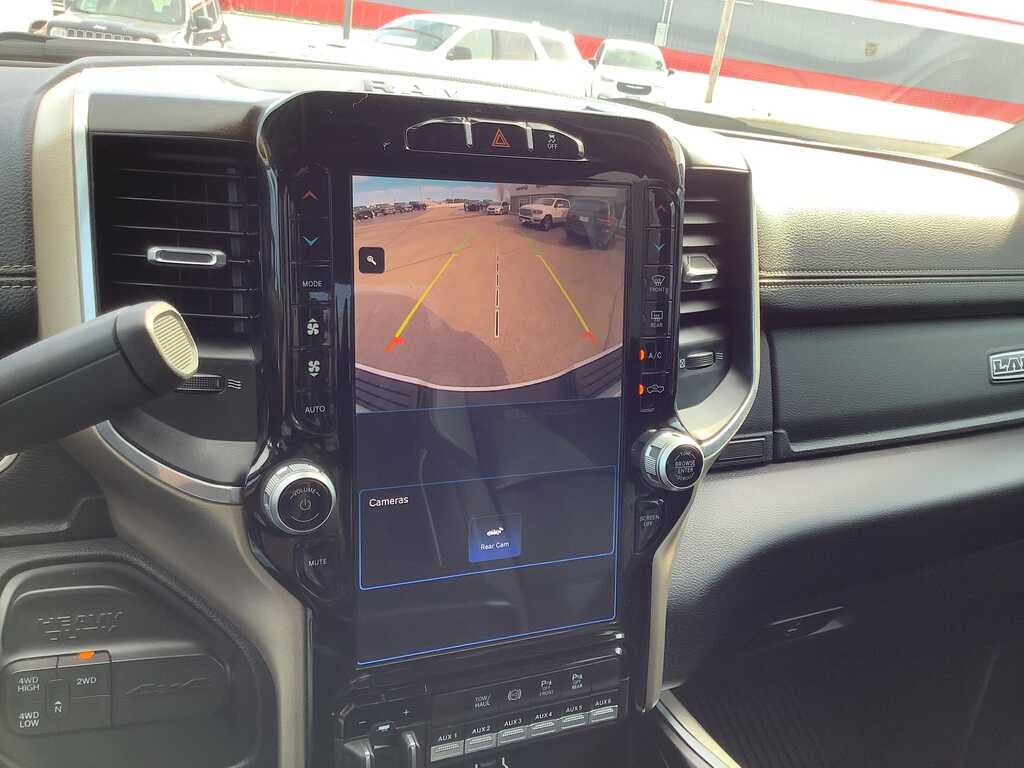 2023 RAM 2500 Laramie Crew Cab 4x4 6'4' Box