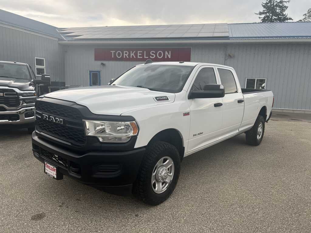 2022 RAM 2500 Tradesman Crew Cab 4x4 8' Box