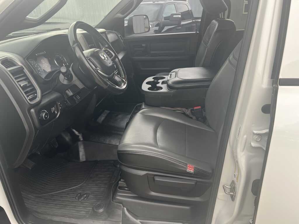 2022 RAM 2500 Tradesman Crew Cab 4x4 8' Box