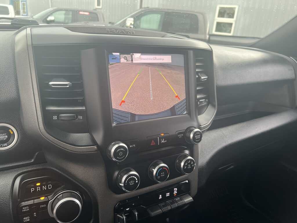 2022 RAM 2500 Tradesman Crew Cab 4x4 8' Box