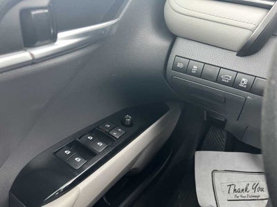 2020 Toyota Camry LE Hybrid